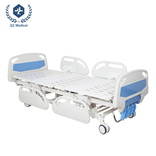 Cama de hospital manual de 5 funciones: respaldo de 75&deg;/elevaci&oacute;n de piernas de 25&deg;, base inclinable y altura ajustable (450-750 mm), estructura de acero laminado en fr&iacute;o reforzado con rieles de ca&iacute;da - Capacidad de 250 kg