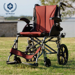 Silla de ruedas plegable ultraligera de 11,3 kg con 14